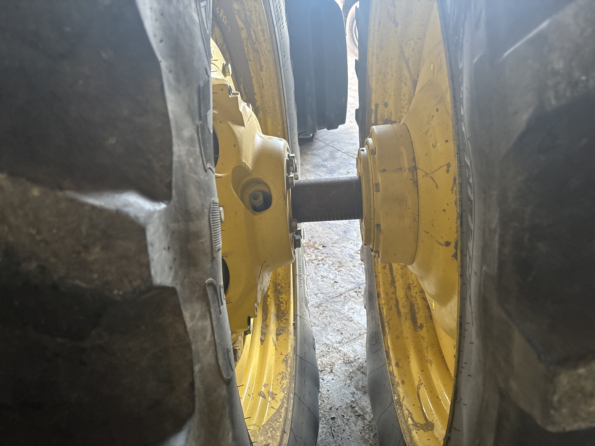 2014 John Deere 8310R Tractor