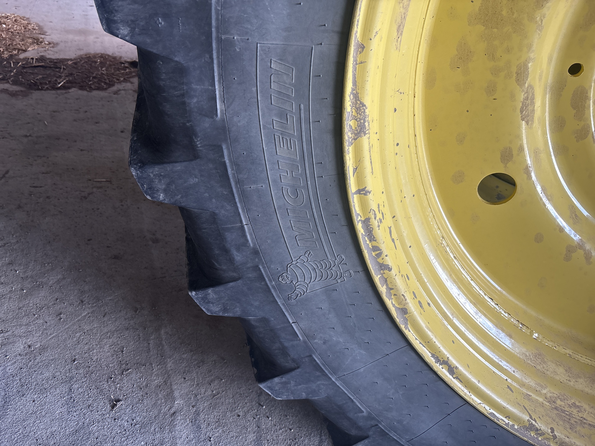 2014 John Deere 8310R Tractor