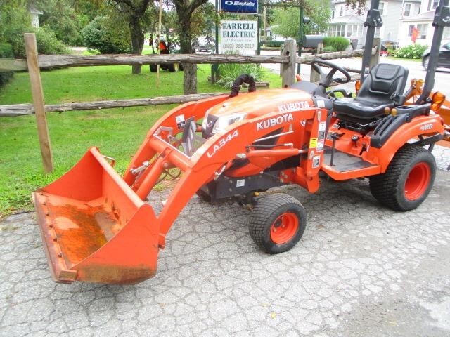  Kubota BX1880 Tractor