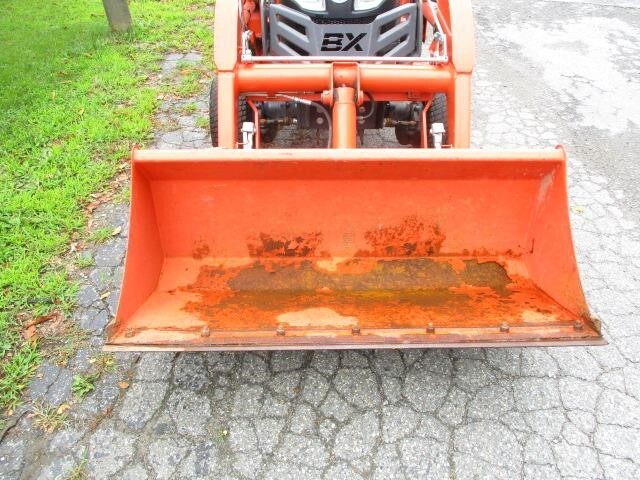  Kubota BX1880 Tractor