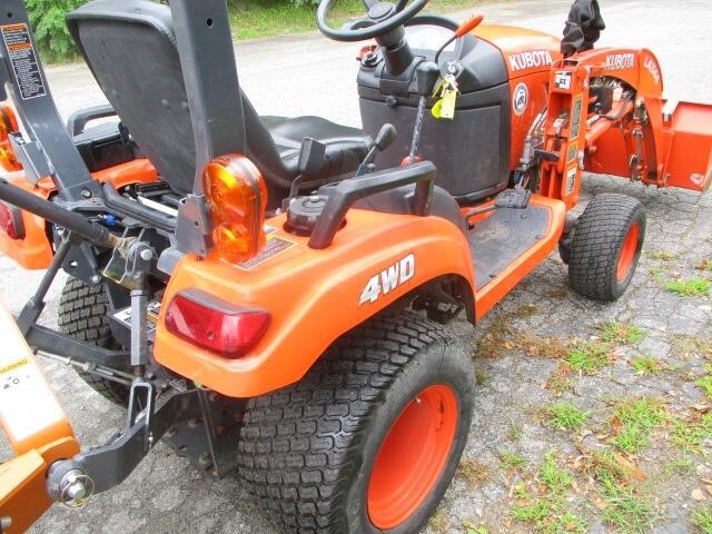  Kubota BX1880 Tractor