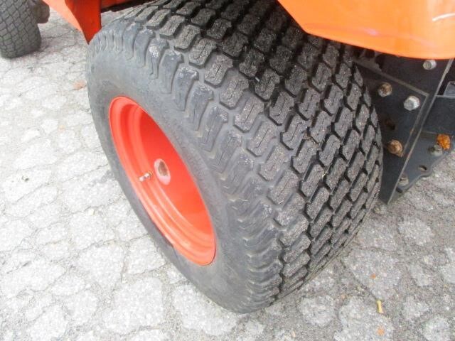  Kubota BX1880 Tractor