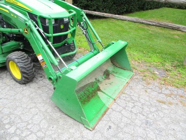 2018 John Deere 1025R Tractor