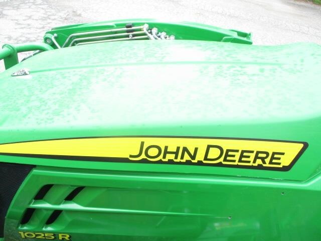 2018 John Deere 1025R Tractor