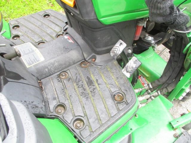 2018 John Deere 1025R Tractor
