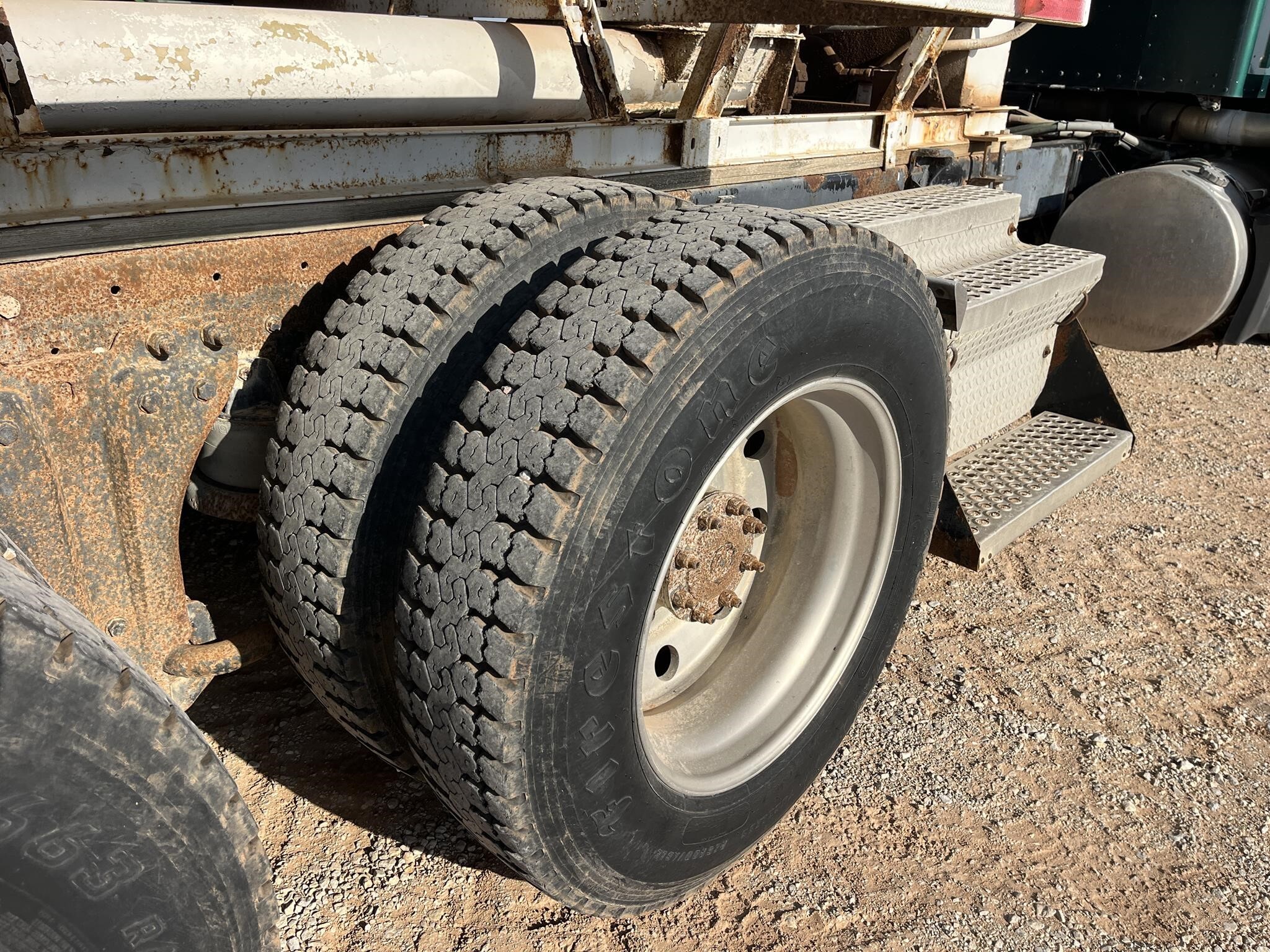 1995 Kenworth T600 Semi Trucks/Trailer