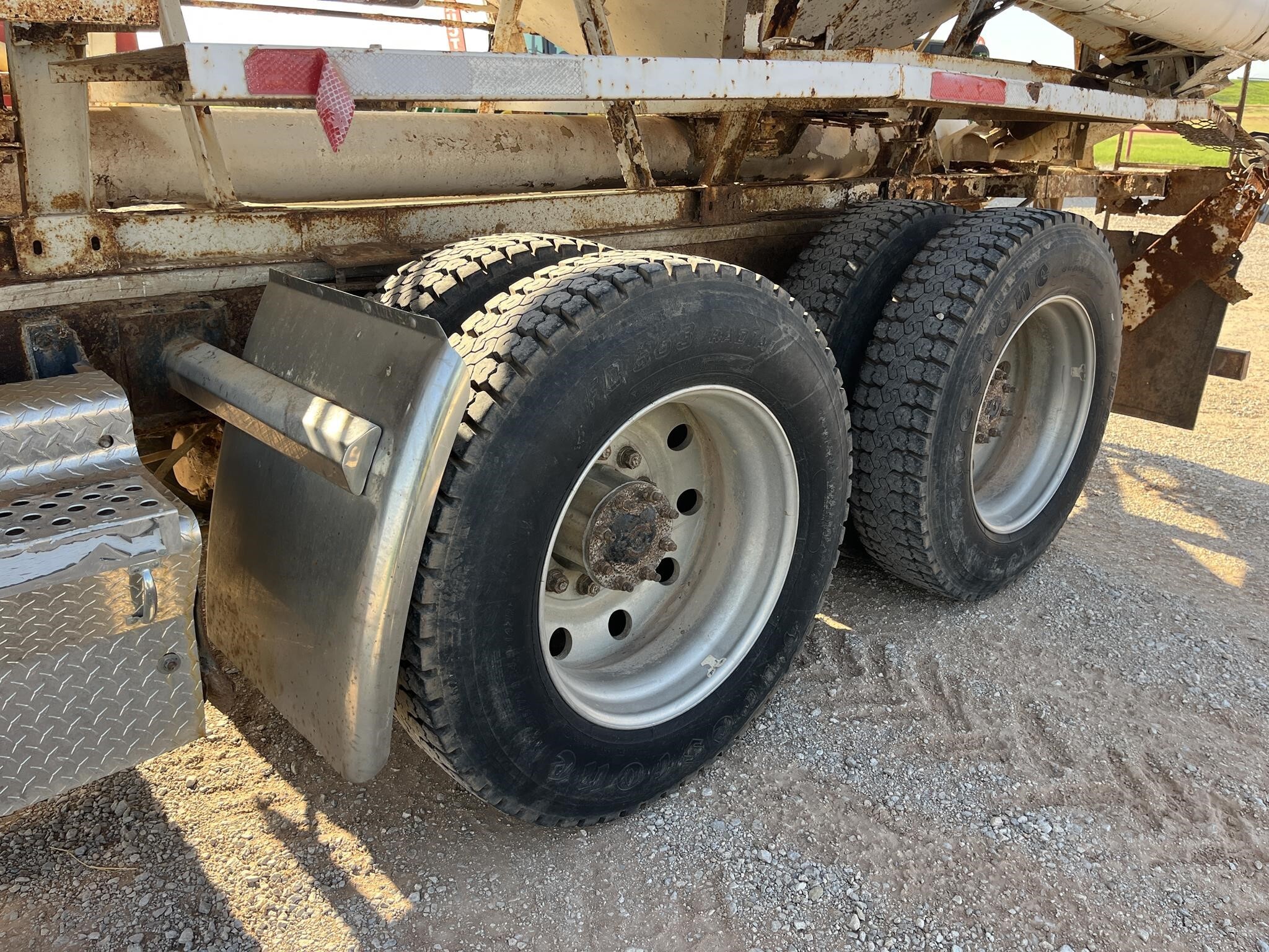1995 Kenworth T600 Semi Trucks/Trailer