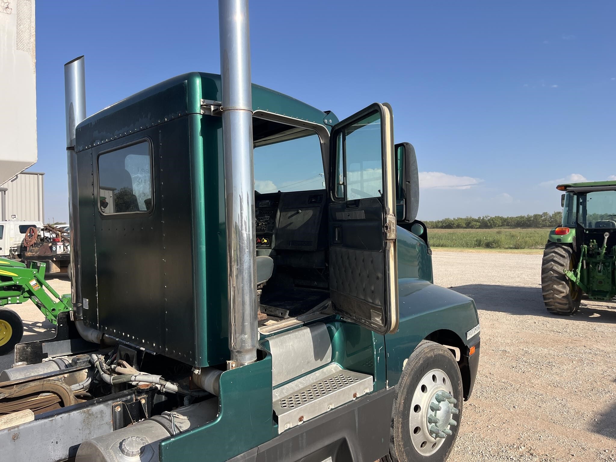 1995 Kenworth T600 Semi Trucks/Trailer