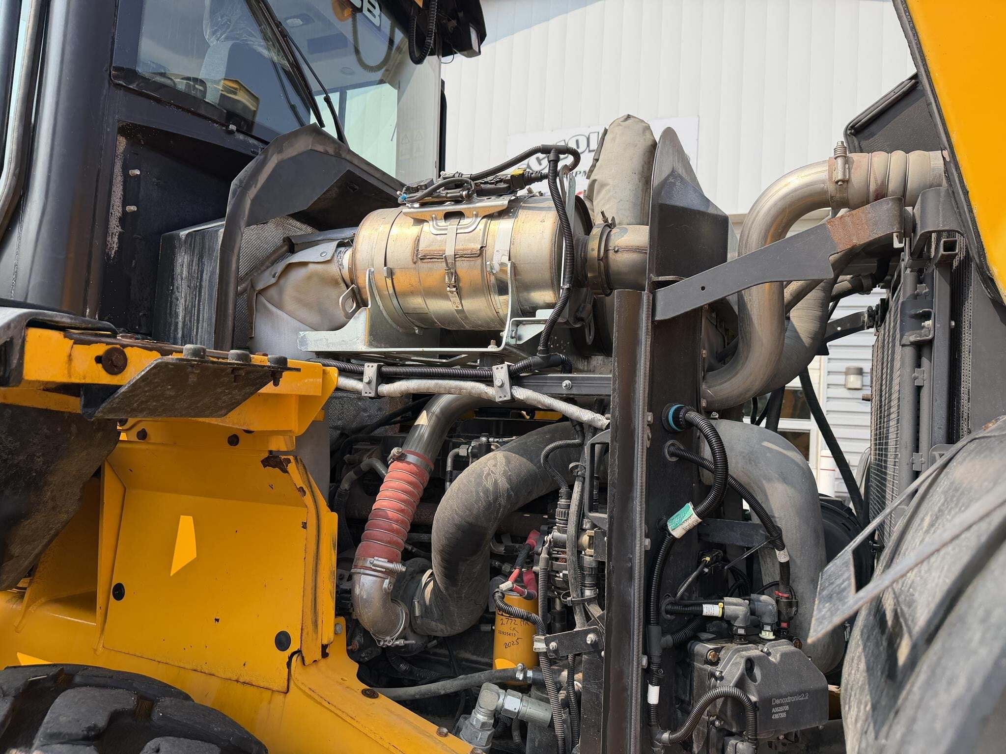 2018 JCB 427 AGRI Wheel Loader