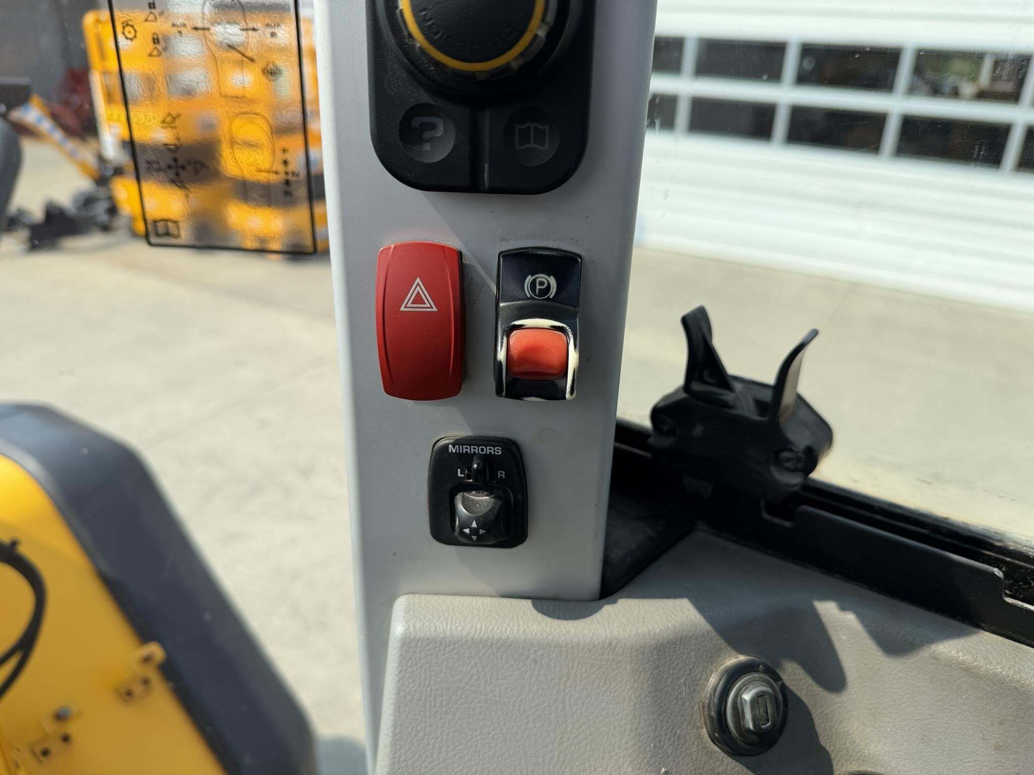2018 JCB 427 AGRI Wheel Loader