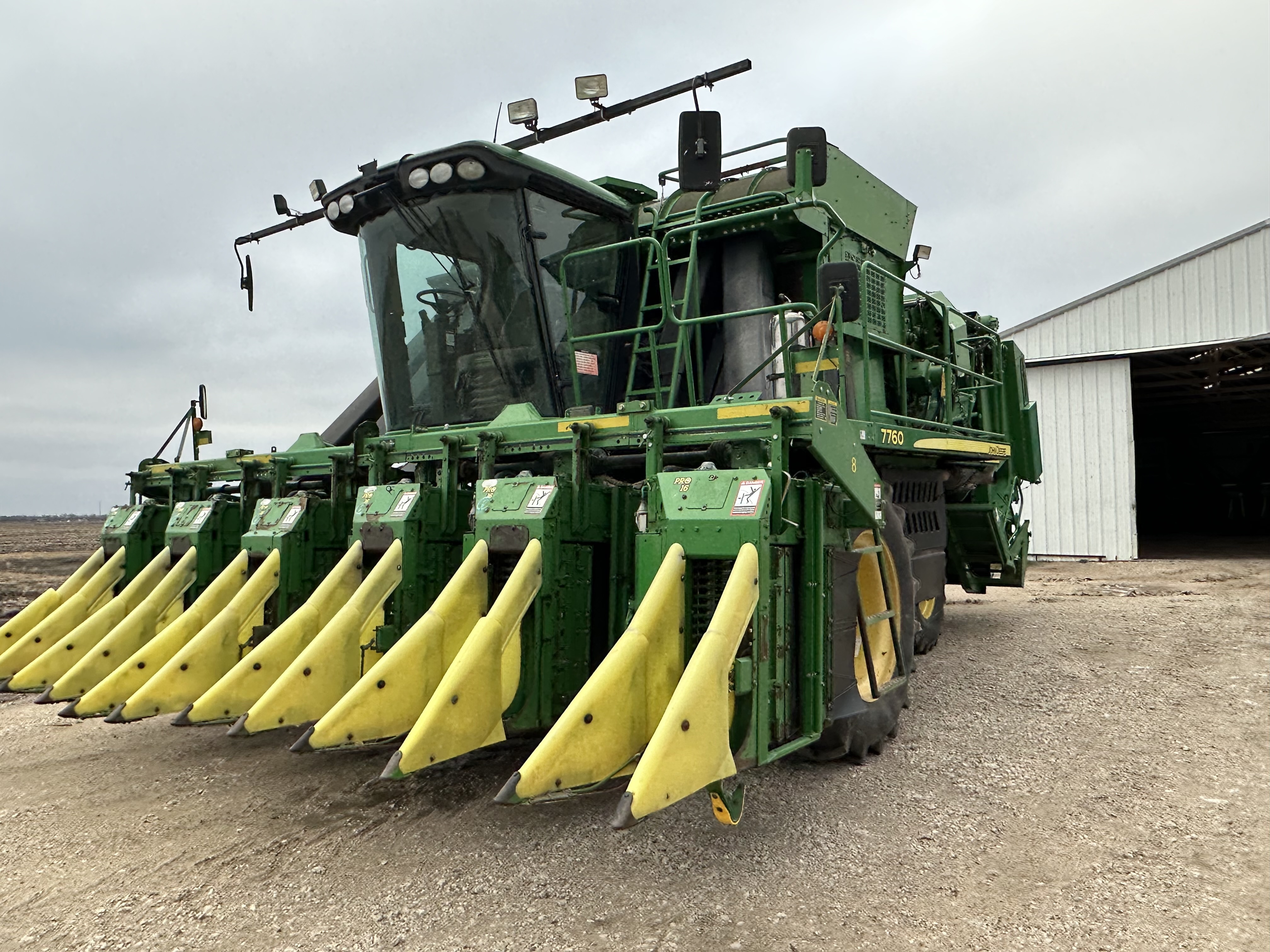 2011 John Deere 7760 Cotton Equipment