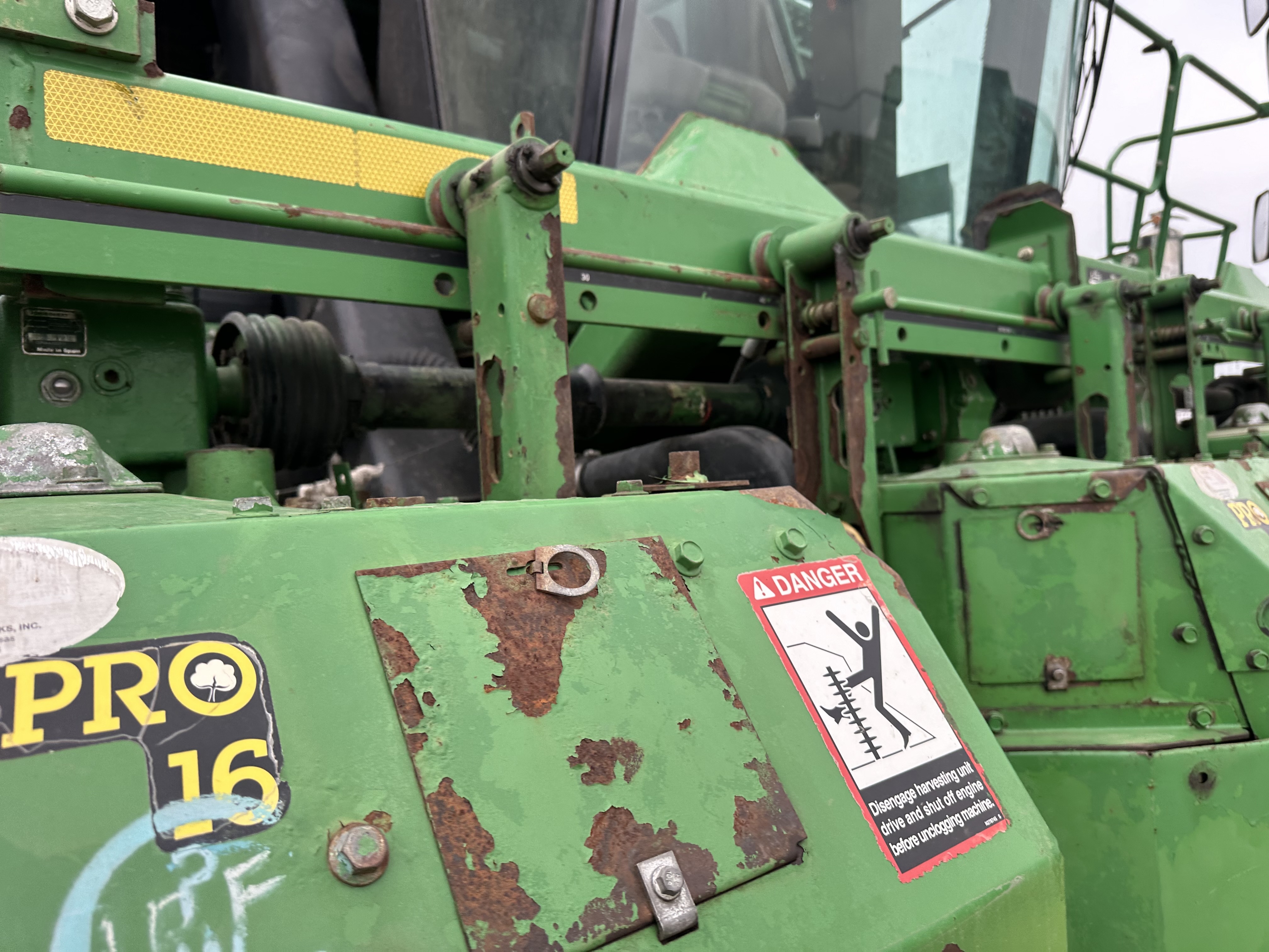 2011 John Deere 7760 Cotton Equipment