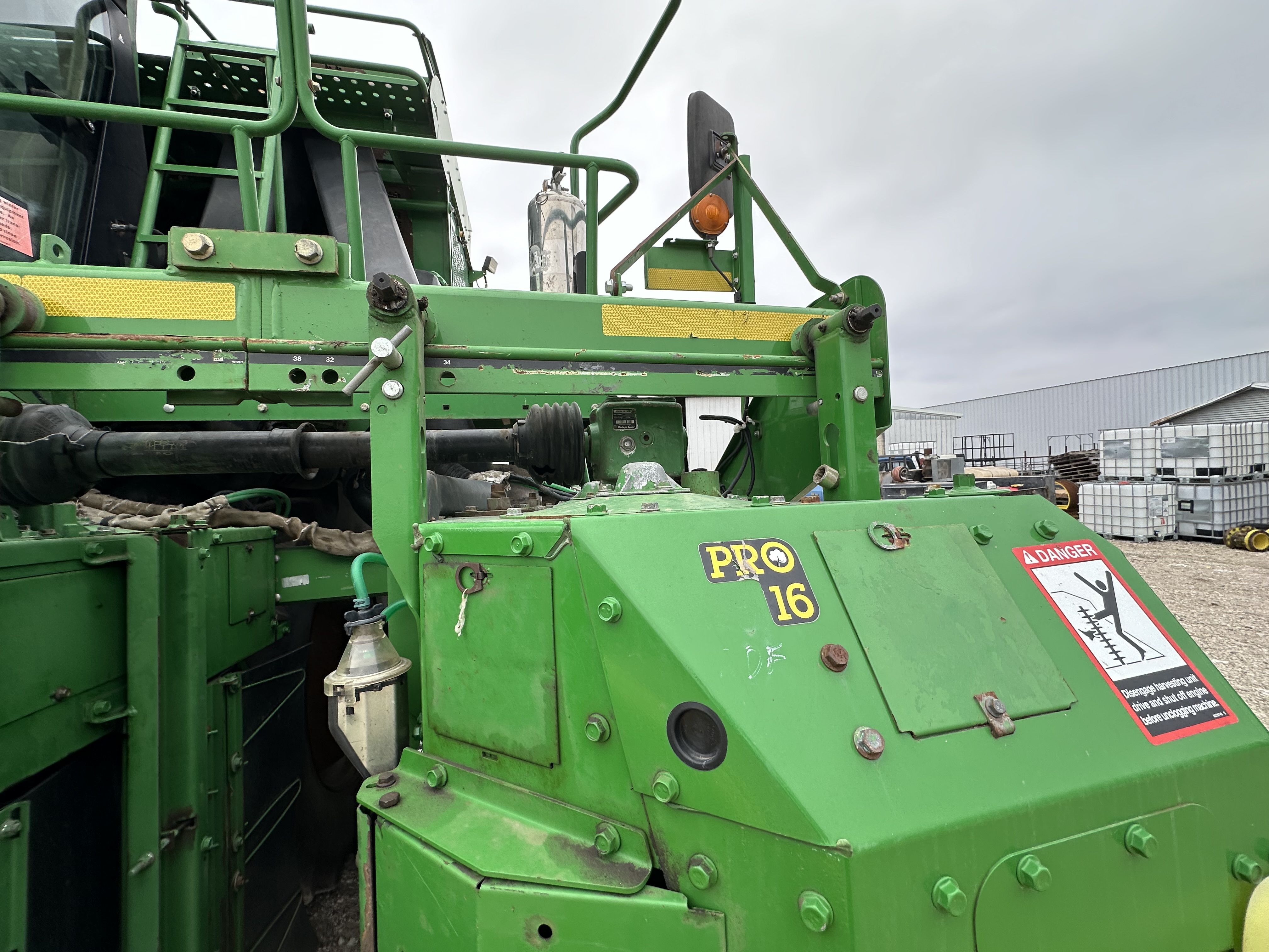 2011 John Deere 7760 Cotton Equipment