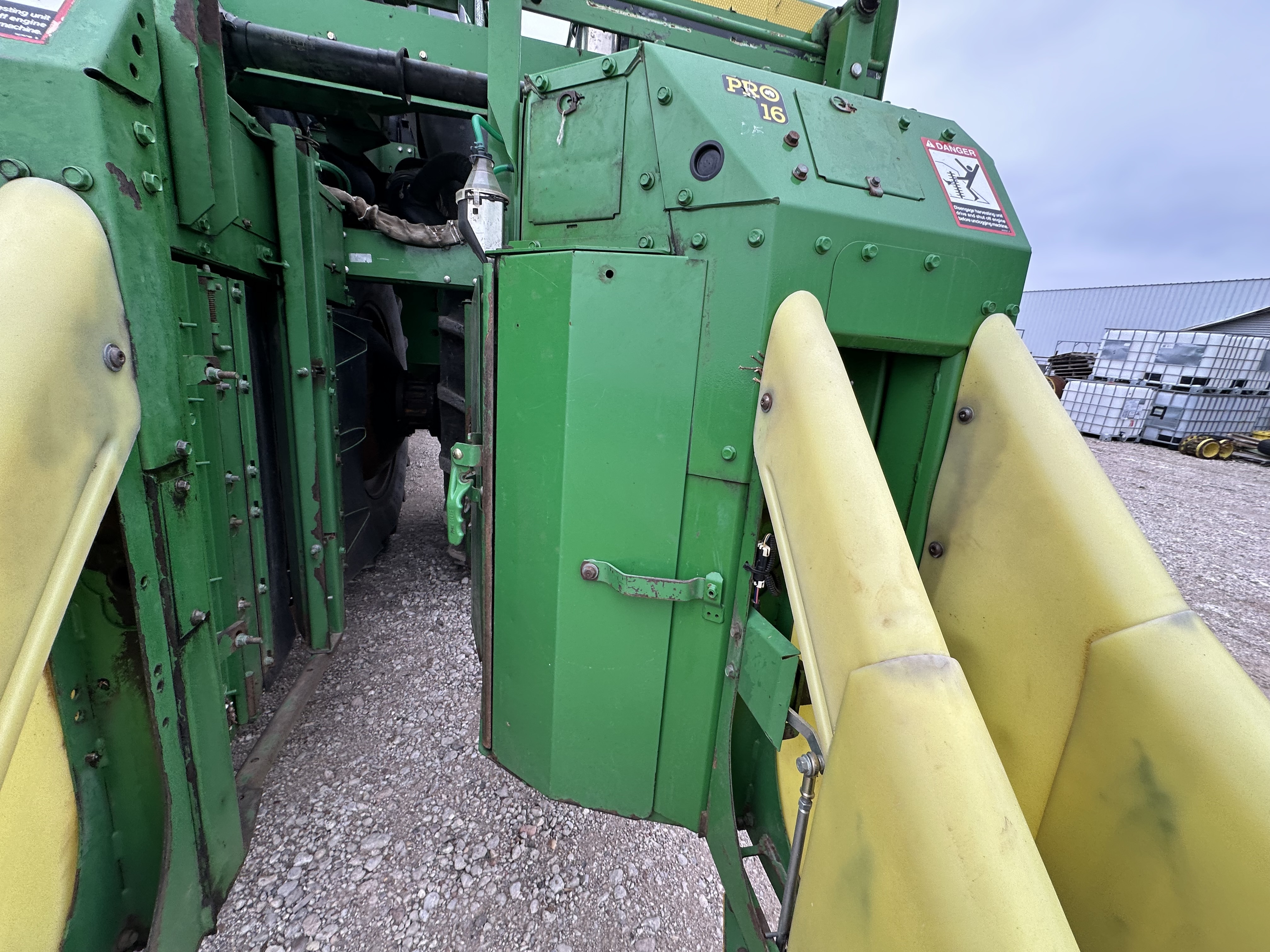 2011 John Deere 7760 Cotton Equipment