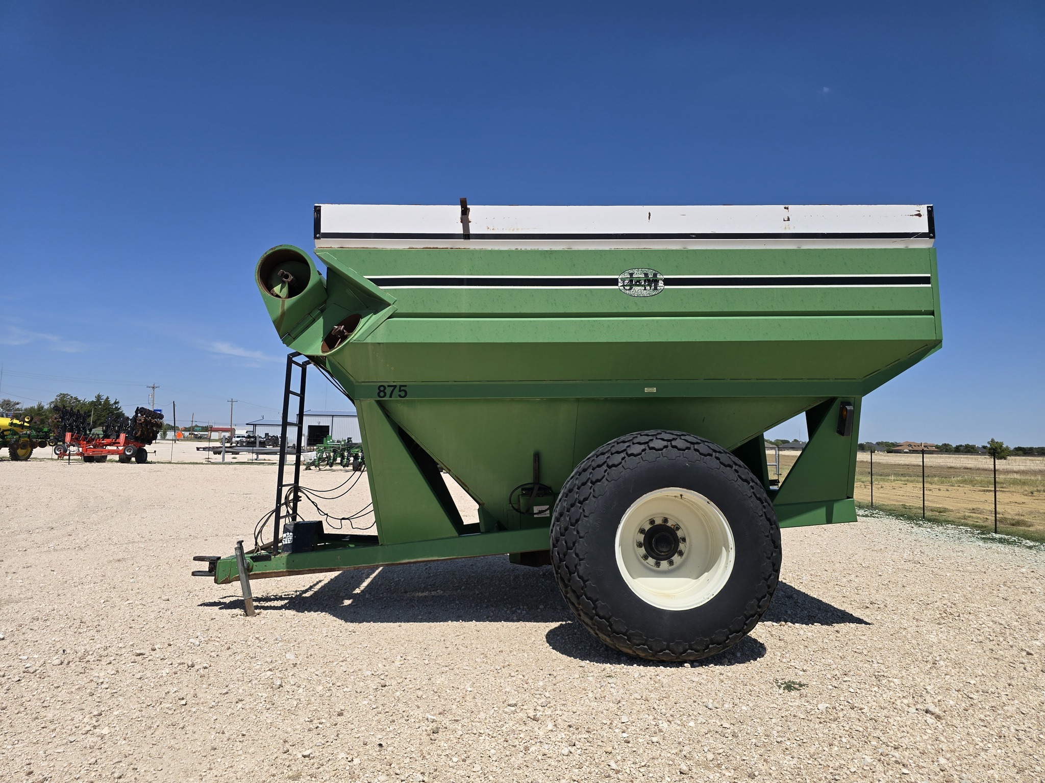 2000 J&M 875-16 Grain Cart