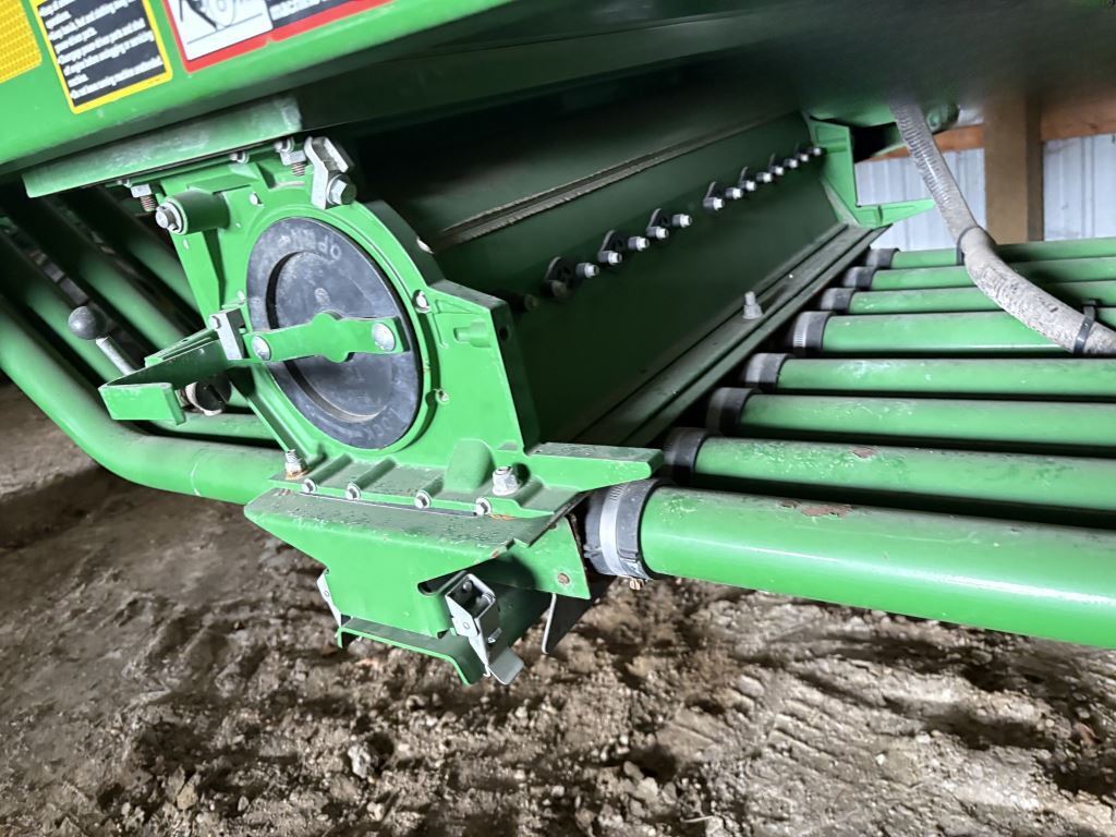 2016 John Deere 1890 Air Seeder