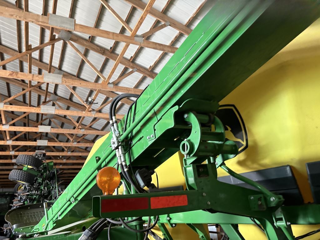 2016 John Deere 1890 Air Seeder
