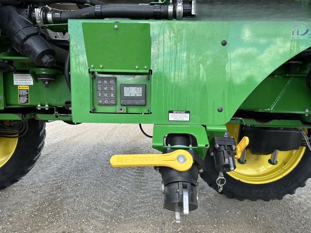 2020 John Deere R4044 Self-Propelled Sprayer