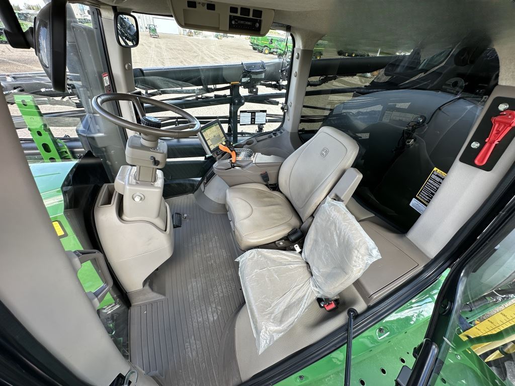 2020 John Deere R4044 Self-Propelled Sprayer