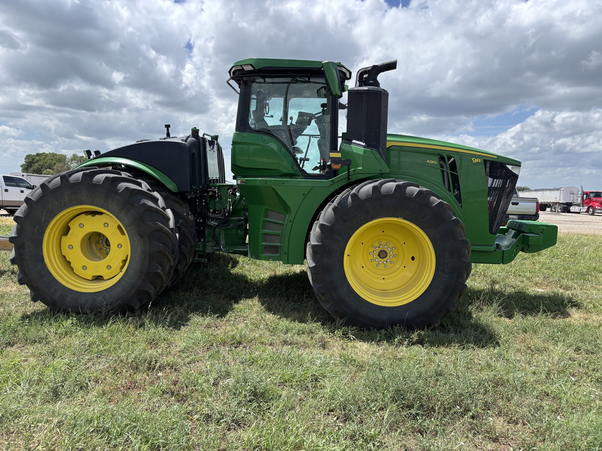 2025 John Deere 9R 490 Tractor