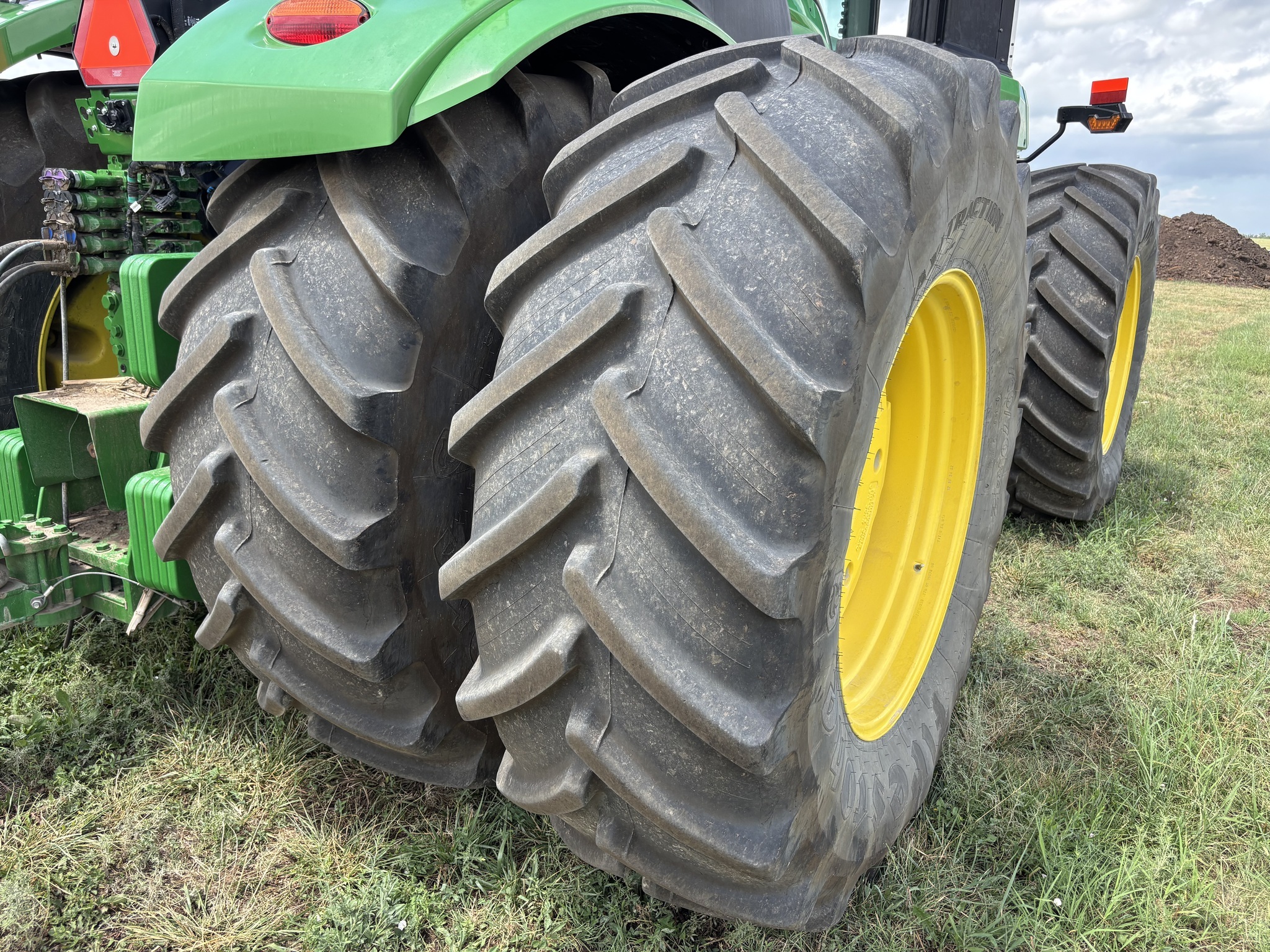 2025 John Deere 9R 490 Tractor