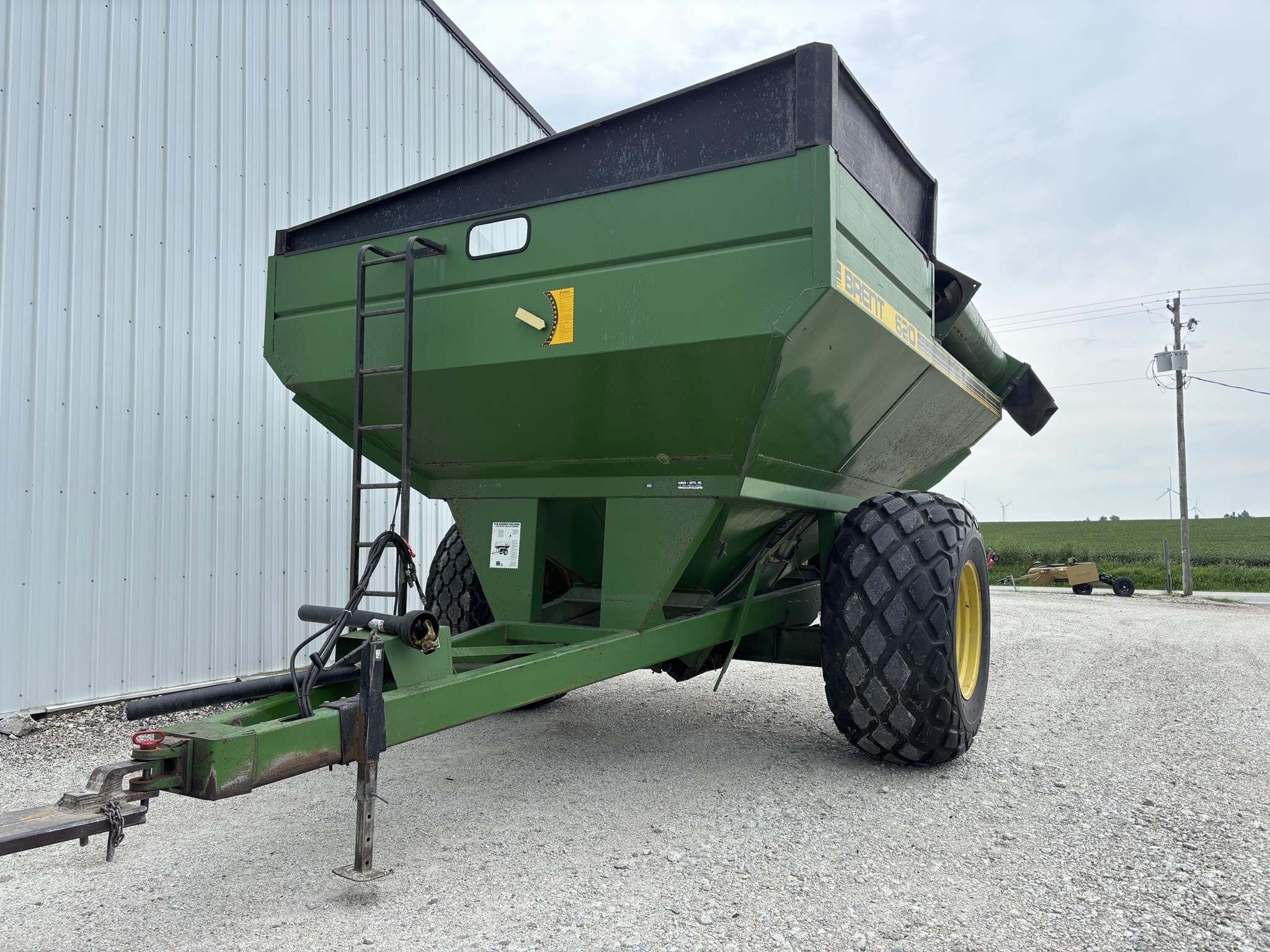  Brent 620 Grain Cart