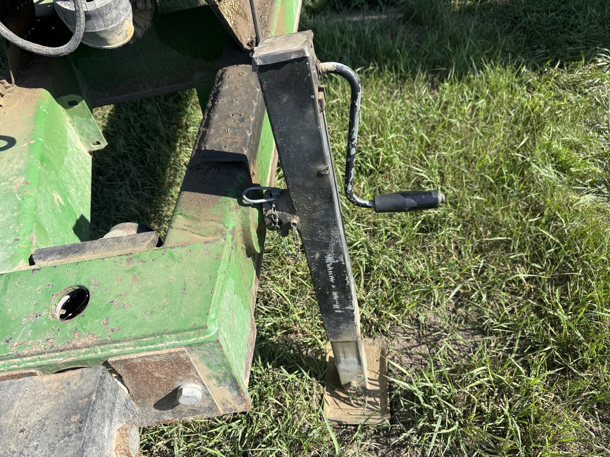  J&M 875-16 Grain Cart