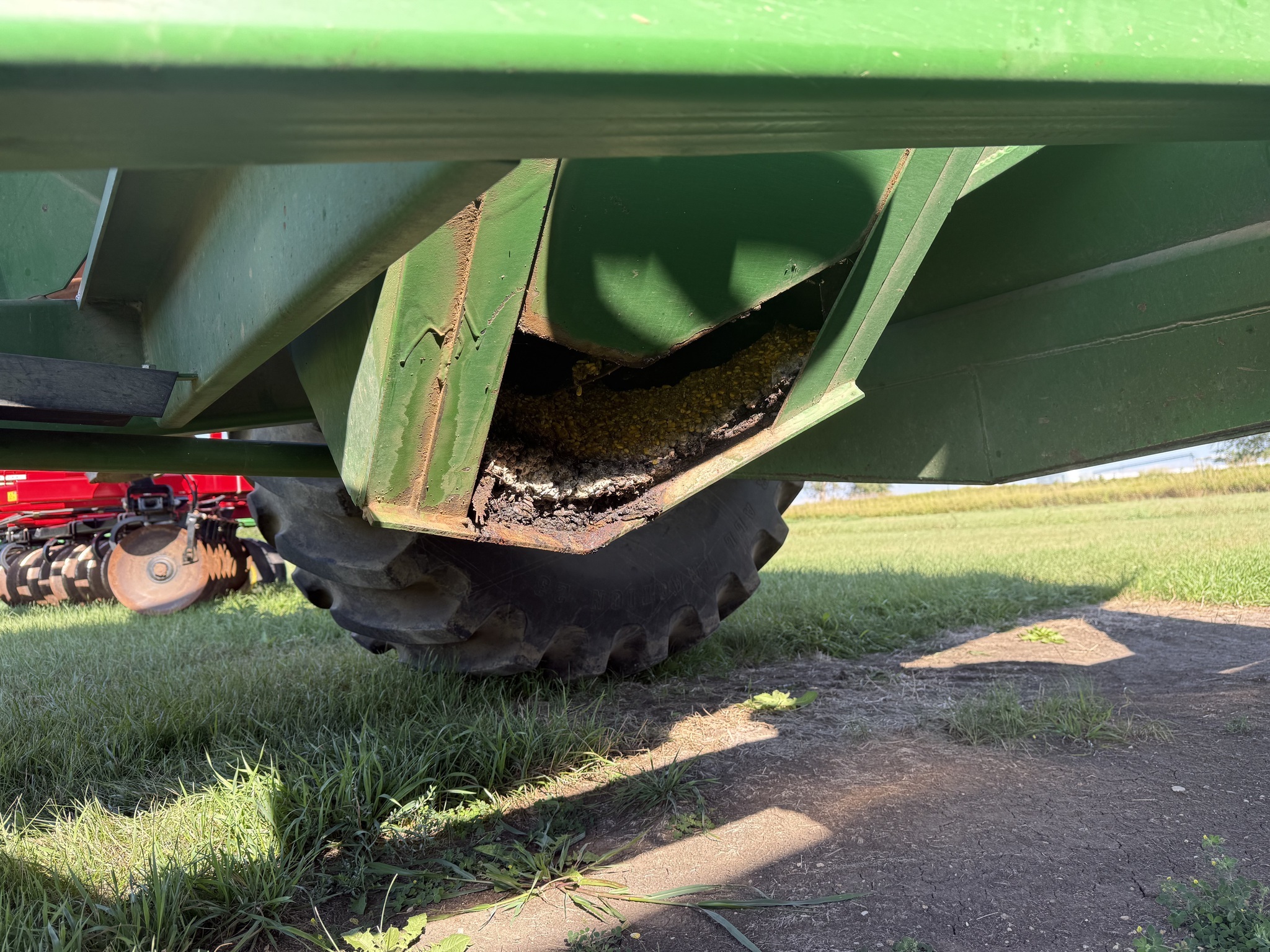  J&M 875-16 Grain Cart