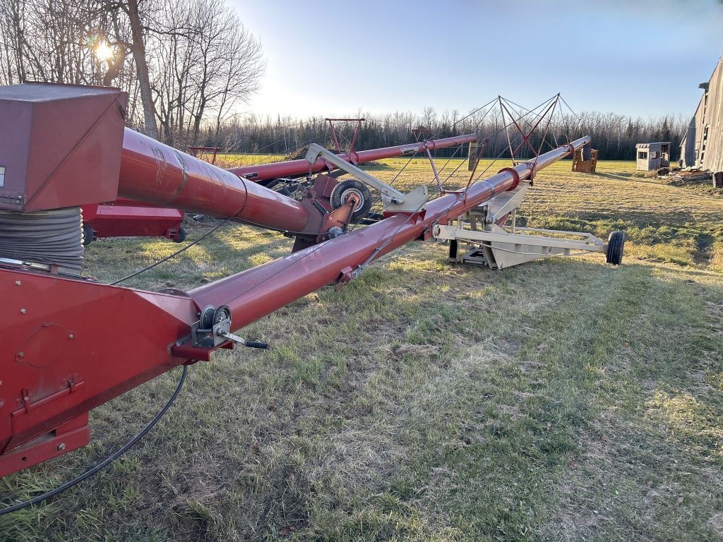 2018 Buhler Farm King 1385 Augers and Conveyor