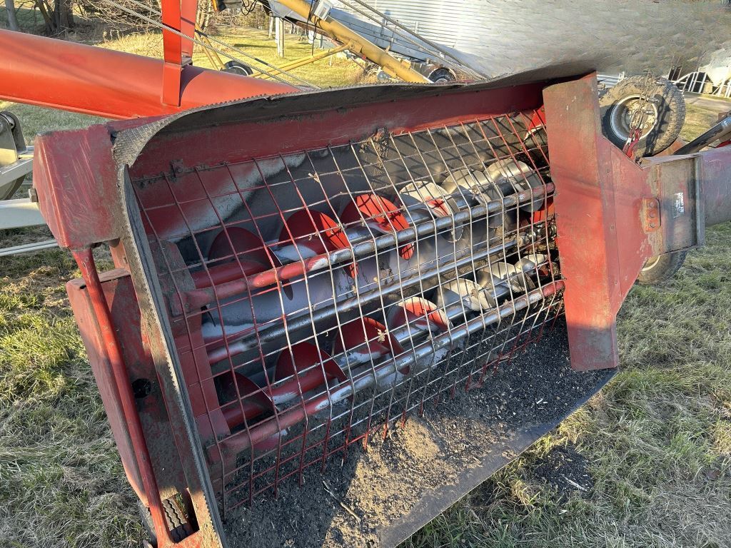 2018 Buhler Farm King 1385 Augers and Conveyor
