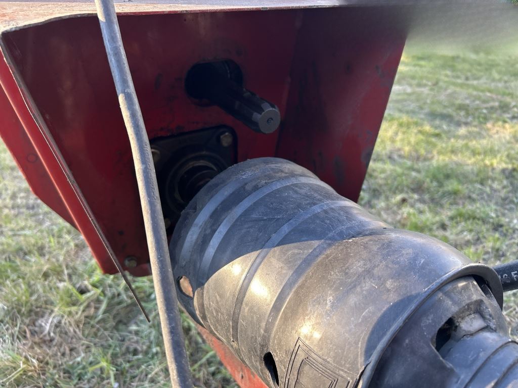 2018 Buhler Farm King 1385 Augers and Conveyor