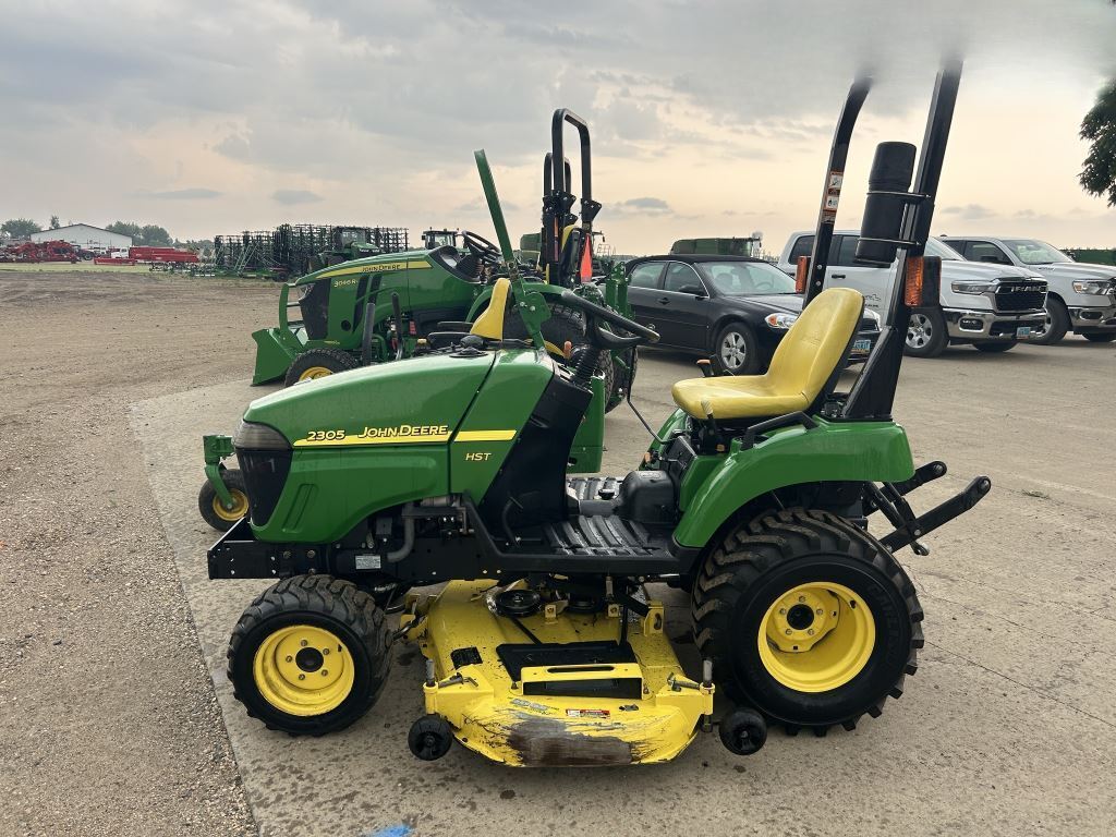2009 John Deere 2305 Tractor
