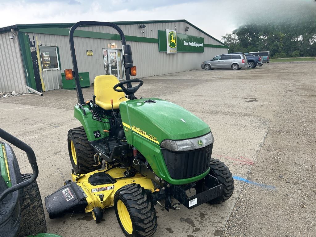 2009 John Deere 2305 Tractor