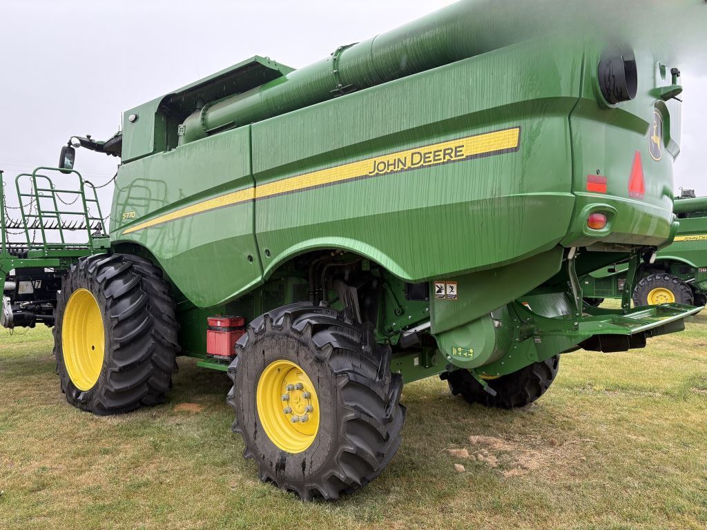 2024 John Deere S770 Combine