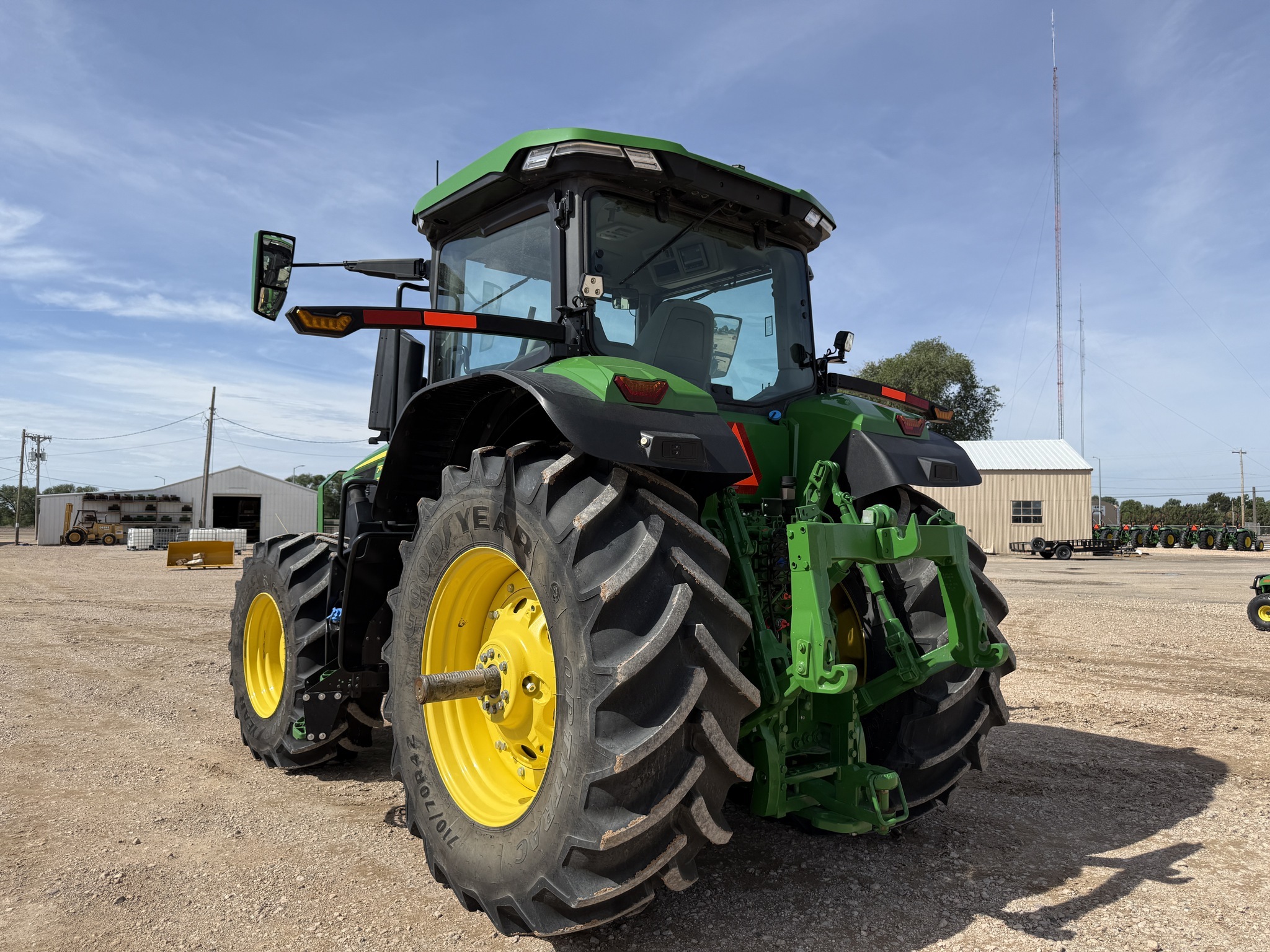2025 John Deere 7R 230 Tractor