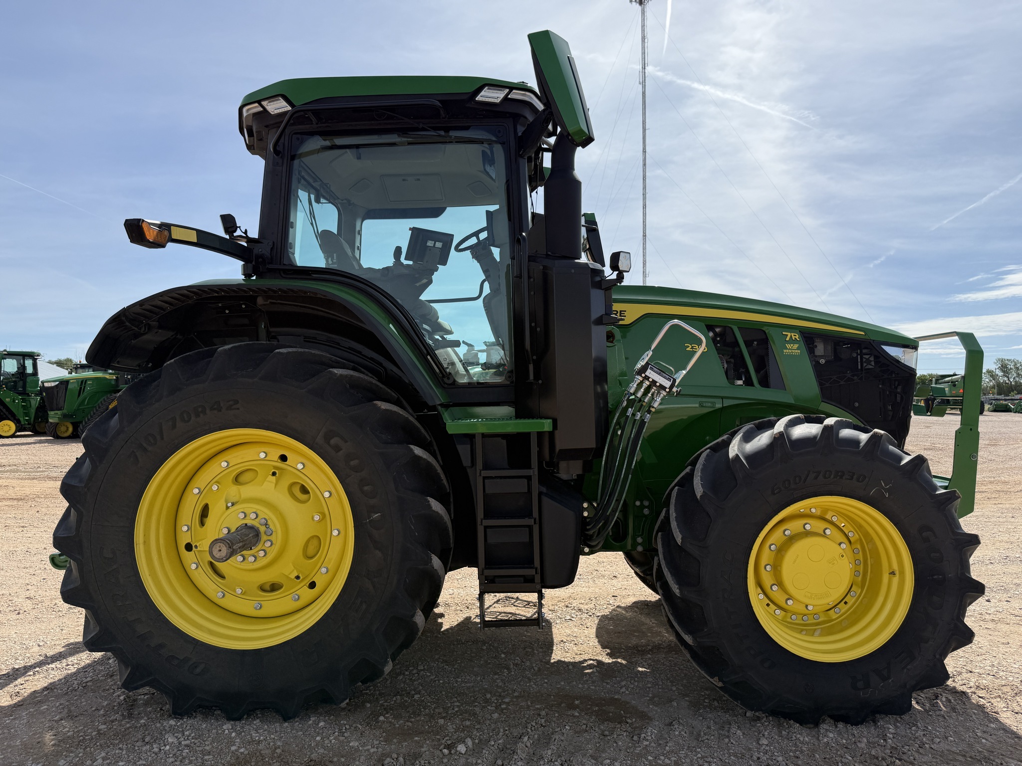 2025 John Deere 7R 230 Tractor