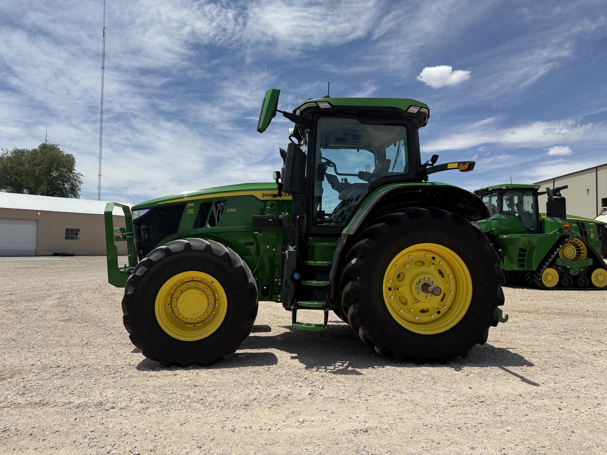 2025 John Deere 7R 230 Tractor