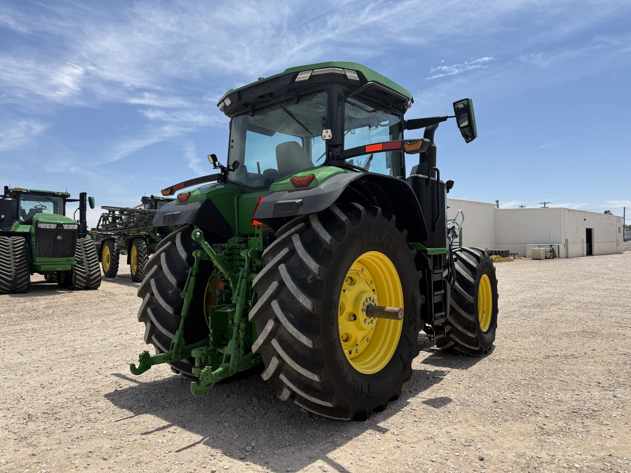 2025 John Deere 7R 230 Tractor