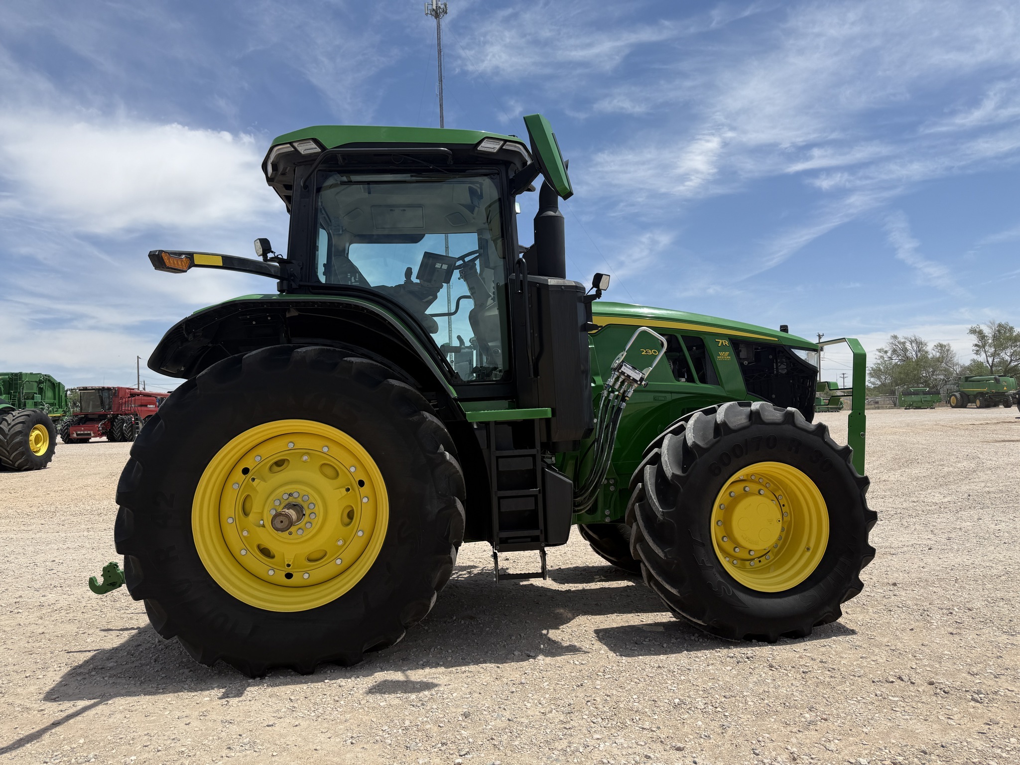 2025 John Deere 7R 230 Tractor