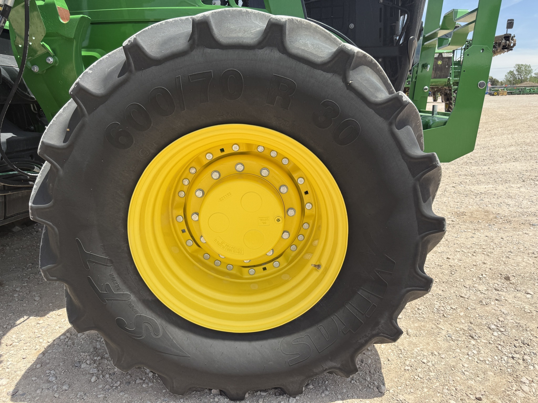 2025 John Deere 7R 230 Tractor