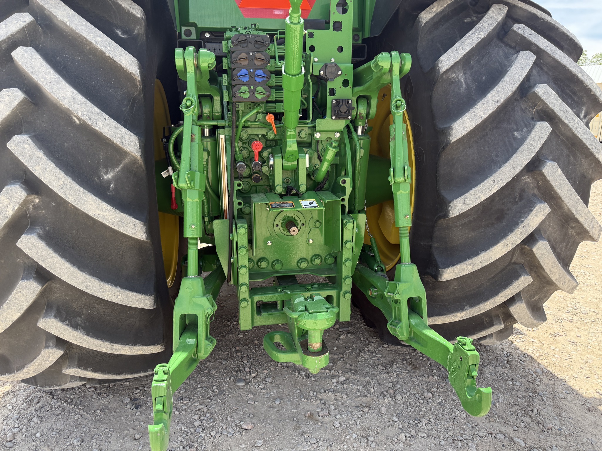 2025 John Deere 7R 230 Tractor