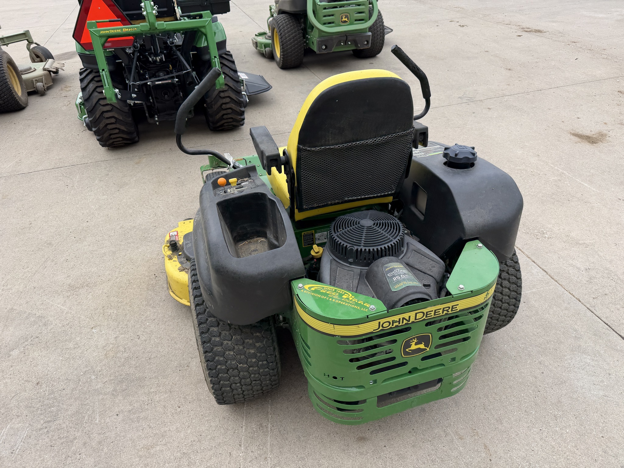 2015 John Deere Z625 Lawn Mower