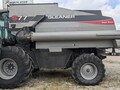 2013 Gleaner S77 Combine