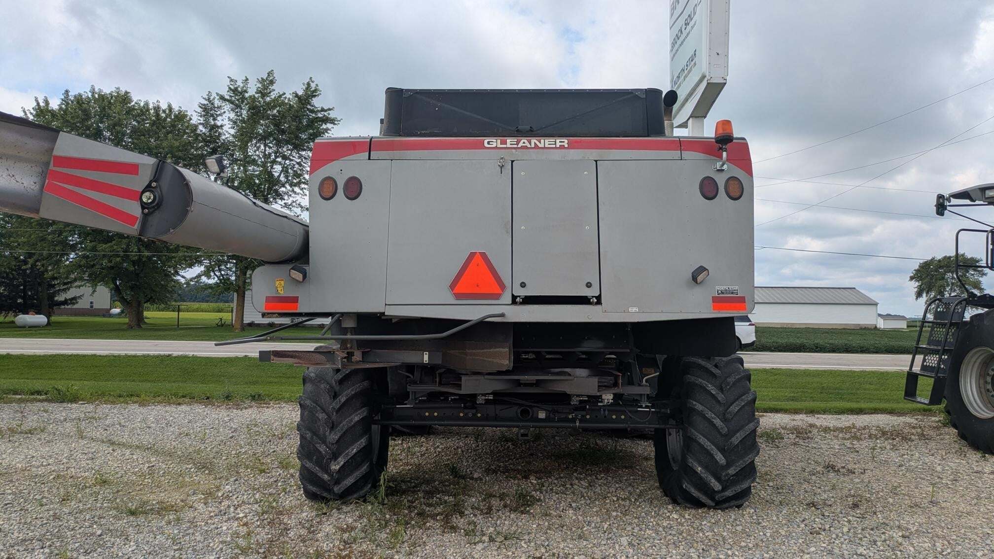 2013 Gleaner S77 Combine
