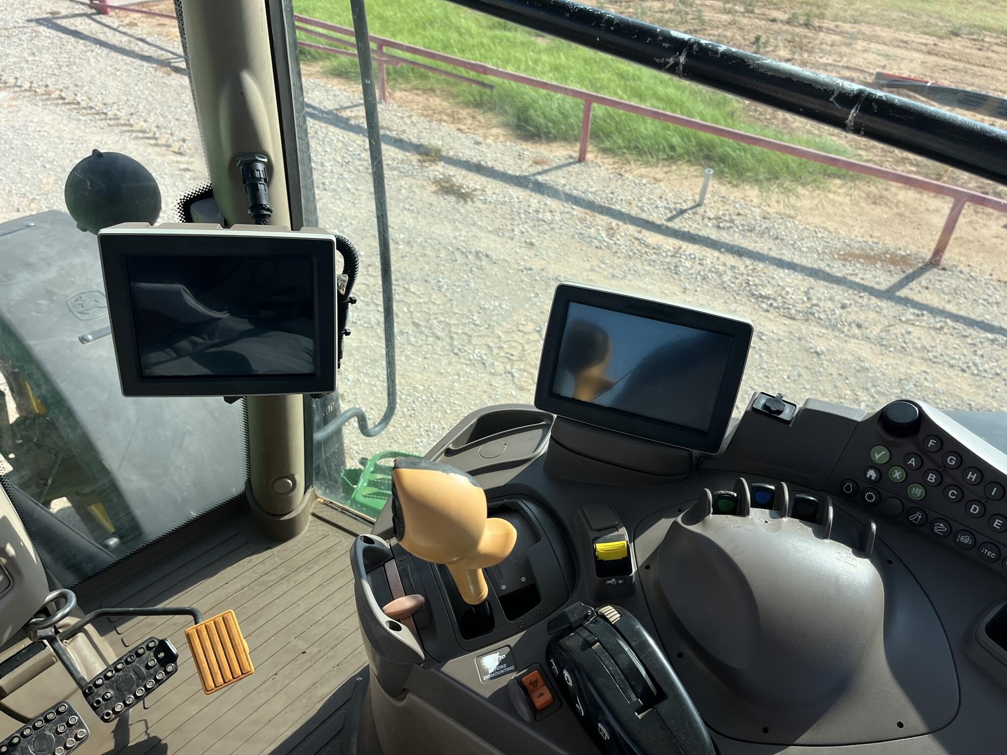 2014 John Deere 6210R Tractor