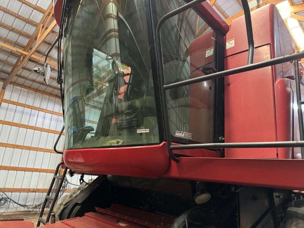 2009 Case IH 7088 Combine