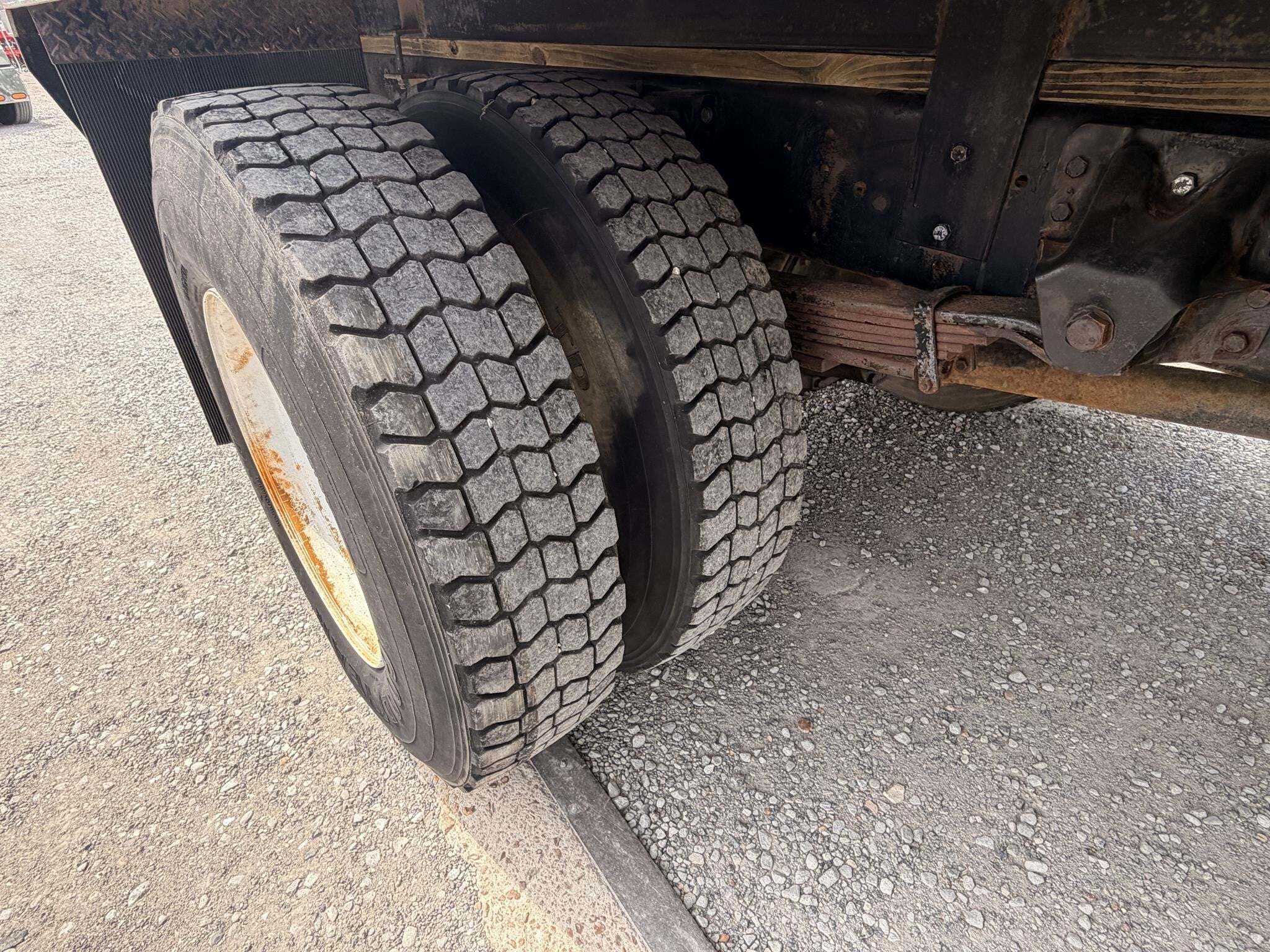 1993 GMC TopKick C7500 Semi Trucks/Trailer