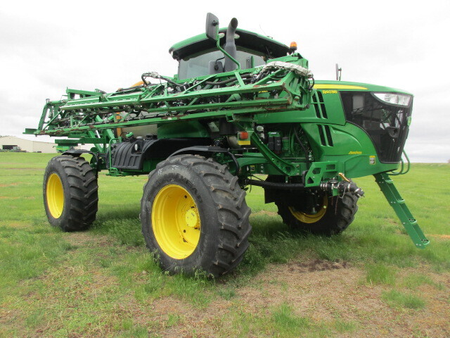 2019 John Deere R4038 Self-Propelled Sprayer