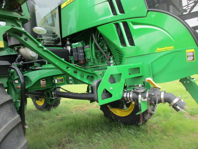 2019 John Deere R4038 Self-Propelled Sprayer