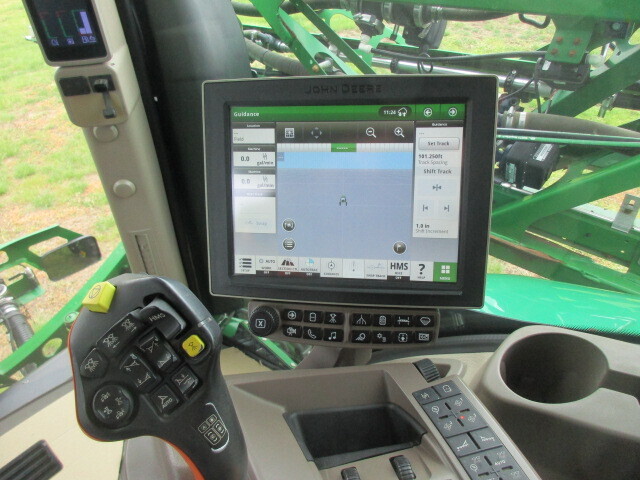 2019 John Deere R4038 Self-Propelled Sprayer